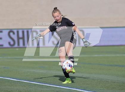 Thumbnail 3 in Bountiful vs. Skyline (UHSAA 5A Final) photogallery.