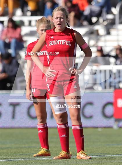 Thumbnail 1 in Bountiful vs. Skyline (UHSAA 5A Final) photogallery.