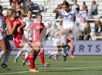 Thumbnail 2 in Bountiful vs. Skyline (UHSAA 5A Final) photogallery.