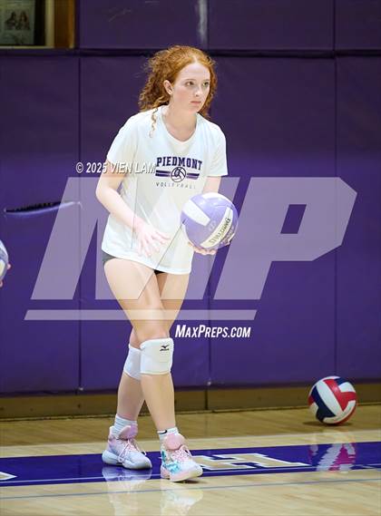 Thumbnail 3 in Urban @ Piedmont (CIF NCS Division 4 Round One) photogallery.