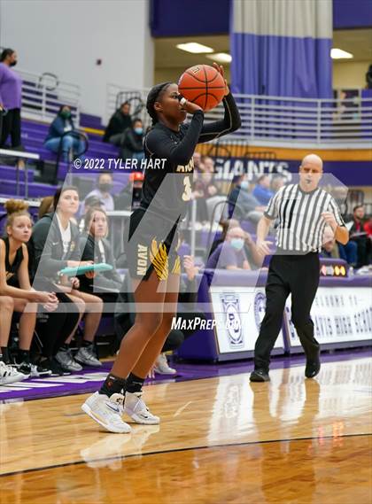 Thumbnail 3 in Avon vs. Ben Davis (Ben Davis Holiday Classic) photogallery.