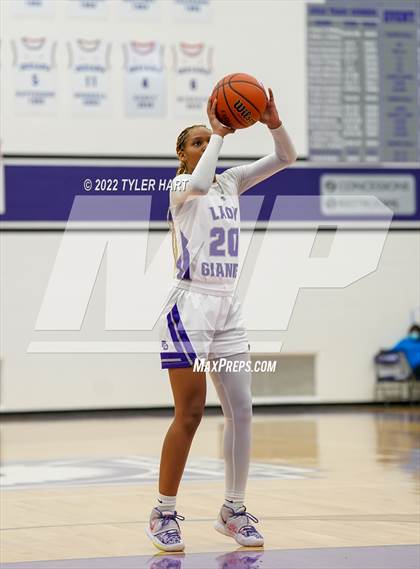 Thumbnail 2 in Avon vs. Ben Davis (Ben Davis Holiday Classic) photogallery.
