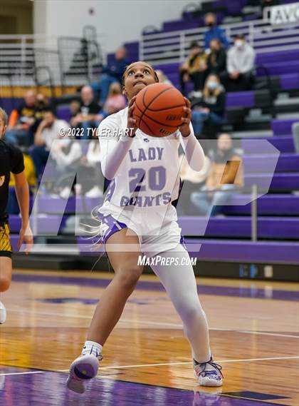 Thumbnail 2 in Avon vs. Ben Davis (Ben Davis Holiday Classic) photogallery.