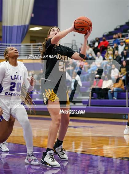 Thumbnail 3 in Avon vs. Ben Davis (Ben Davis Holiday Classic) photogallery.