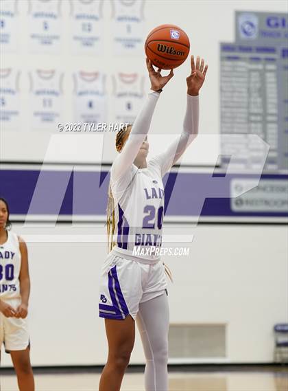 Thumbnail 1 in Avon vs. Ben Davis (Ben Davis Holiday Classic) photogallery.