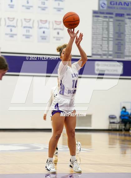 Thumbnail 1 in Avon vs. Ben Davis (Ben Davis Holiday Classic) photogallery.