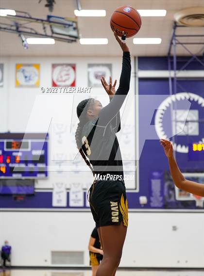 Thumbnail 2 in Avon vs. Ben Davis (Ben Davis Holiday Classic) photogallery.