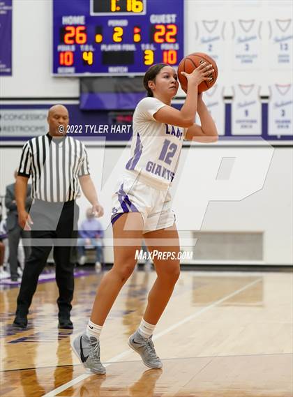 Thumbnail 3 in Avon vs. Ben Davis (Ben Davis Holiday Classic) photogallery.