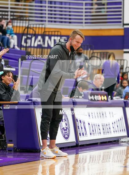 Thumbnail 1 in Avon vs. Ben Davis (Ben Davis Holiday Classic) photogallery.