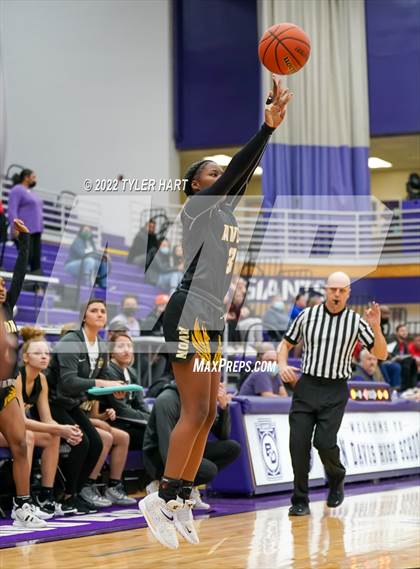 Thumbnail 2 in Avon vs. Ben Davis (Ben Davis Holiday Classic) photogallery.