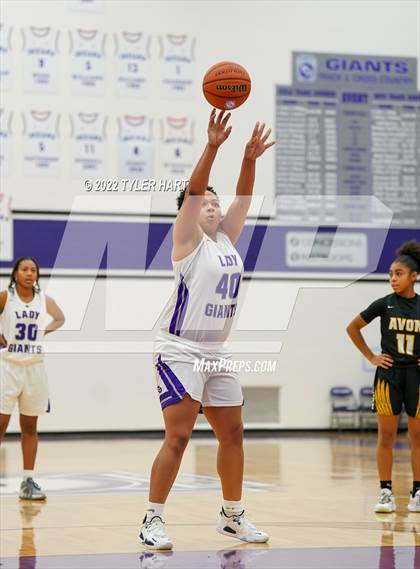 Thumbnail 2 in Avon vs. Ben Davis (Ben Davis Holiday Classic) photogallery.