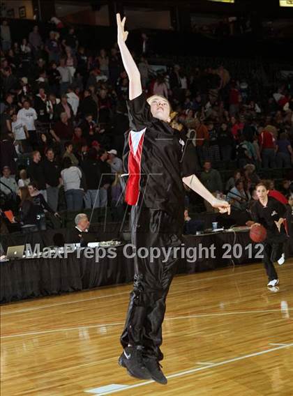 Thumbnail 1 in Simla vs. Pawnee (CHSAA 1A Final Four) photogallery.