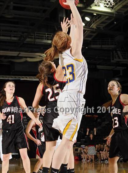 Thumbnail 3 in Simla vs. Pawnee (CHSAA 1A Final Four) photogallery.