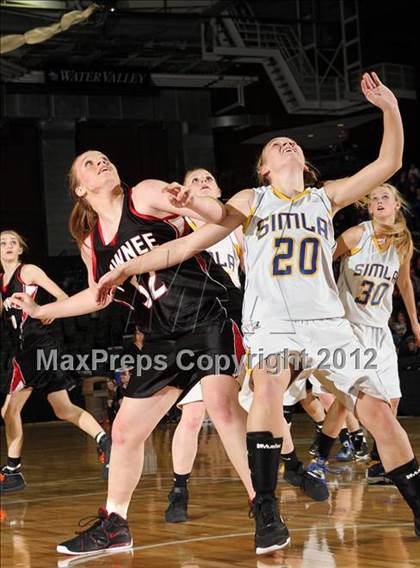 Thumbnail 3 in Simla vs. Pawnee (CHSAA 1A Final Four) photogallery.