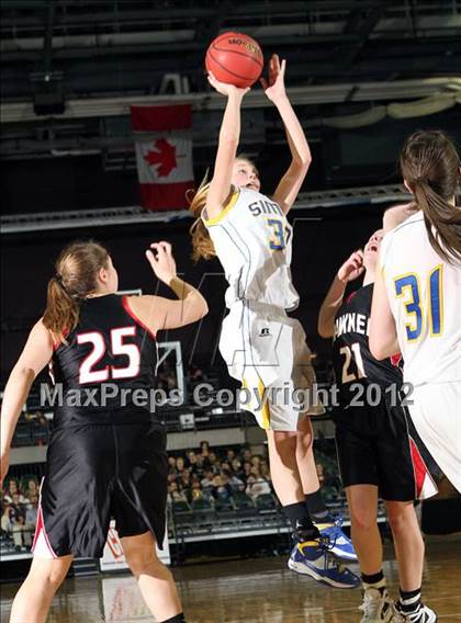 Thumbnail 1 in Simla vs. Pawnee (CHSAA 1A Final Four) photogallery.