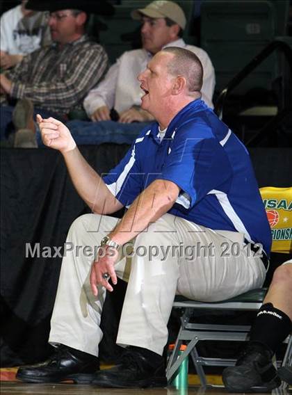 Thumbnail 2 in Simla vs. Pawnee (CHSAA 1A Final Four) photogallery.