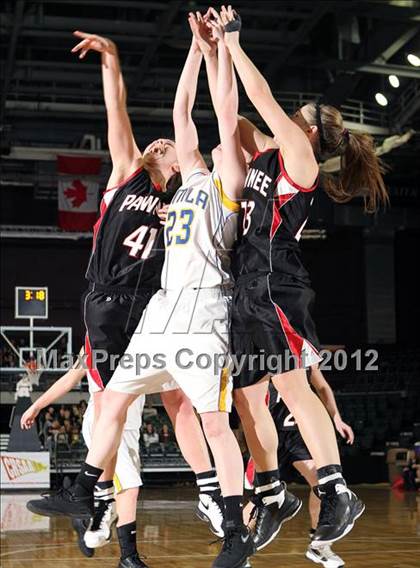 Thumbnail 2 in Simla vs. Pawnee (CHSAA 1A Final Four) photogallery.