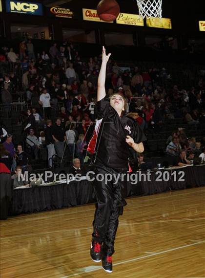 Thumbnail 1 in Simla vs. Pawnee (CHSAA 1A Final Four) photogallery.