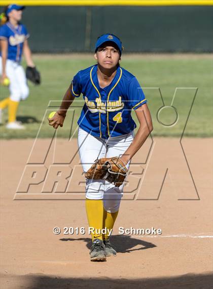 Thumbnail 2 in San Pasqual @ Mission Hills photogallery.