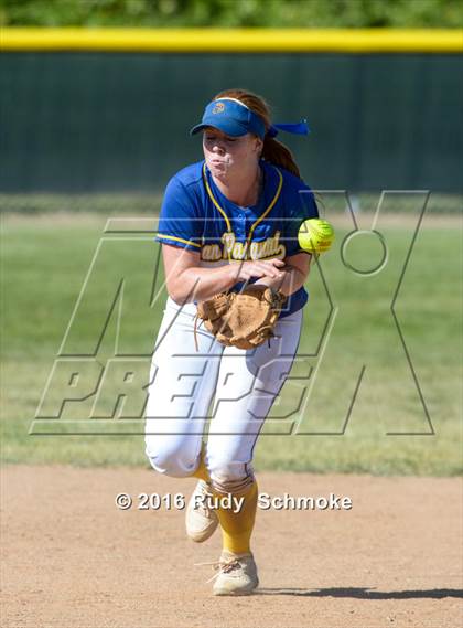 Thumbnail 2 in San Pasqual @ Mission Hills photogallery.