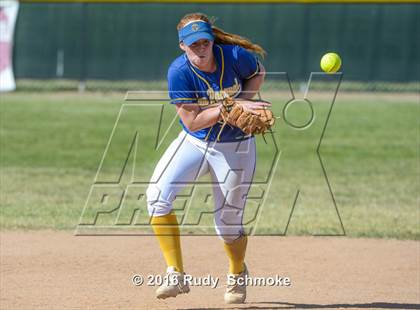 Thumbnail 3 in San Pasqual @ Mission Hills photogallery.