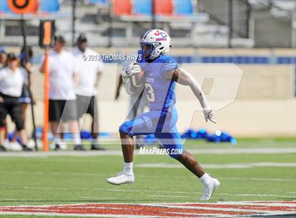 Thumbnail 1 in Westlake vs. John Curtis Christian (Battle on the Border) photogallery.