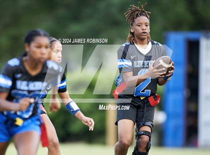 Thumbnail 3 in Stanton vs Englewood (FHSAA 1A District 7A Final) photogallery.