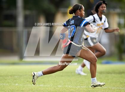 Thumbnail 2 in Stanton vs Englewood (FHSAA 1A District 7A Final) photogallery.