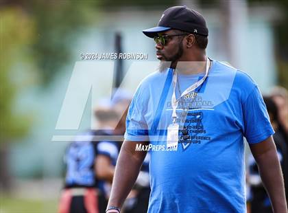 Thumbnail 3 in Stanton vs Englewood (FHSAA 1A District 7A Final) photogallery.