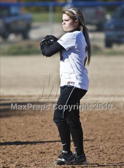 Thumbnail 2 in Irving vs Cleburne (Brewer Tournament) photogallery.