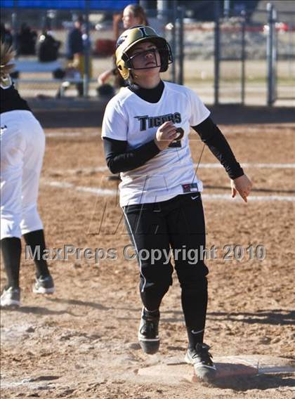 Thumbnail 2 in Irving vs Cleburne (Brewer Tournament) photogallery.