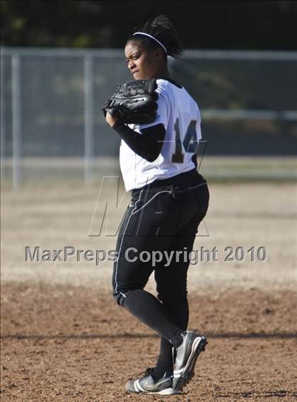 Thumbnail 3 in Irving vs Cleburne (Brewer Tournament) photogallery.