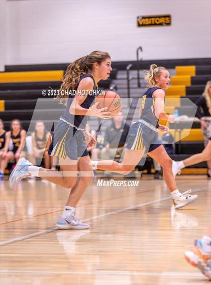 Thumbnail 2 in Victor @ Honeoye Falls-Lima photogallery.