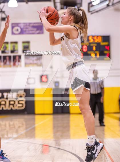 Thumbnail 3 in Victor @ Honeoye Falls-Lima photogallery.