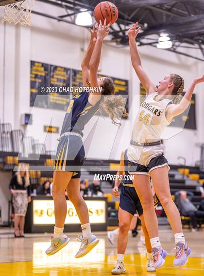 Thumbnail 3 in Victor @ Honeoye Falls-Lima photogallery.