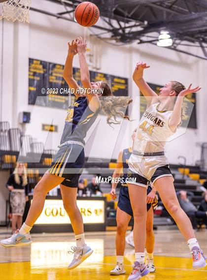 Thumbnail 1 in Victor @ Honeoye Falls-Lima photogallery.