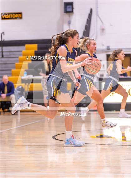 Thumbnail 3 in Victor @ Honeoye Falls-Lima photogallery.