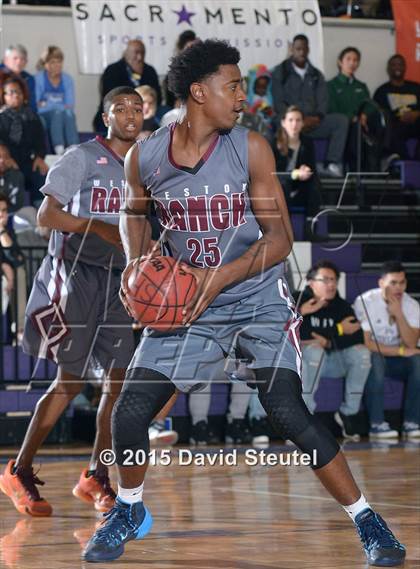 Thumbnail 1 in Weston Ranch vs. Capital Christian (St. Hope Elite Classic) photogallery.
