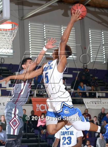 Thumbnail 1 in Weston Ranch vs. Capital Christian (St. Hope Elite Classic) photogallery.