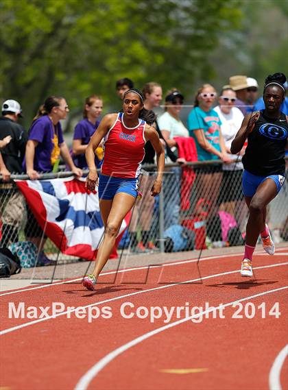 Thumbnail 2 in CHSAA State Track and Field Championships (Girls) photogallery.