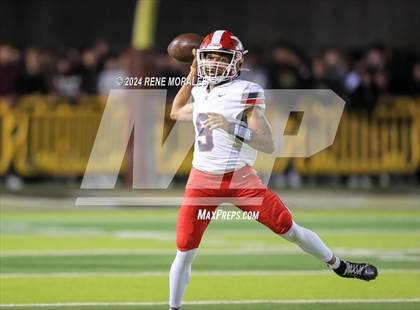 Thumbnail 2 in St. Pius X-St. Matthias Academy vs St Francis photogallery.