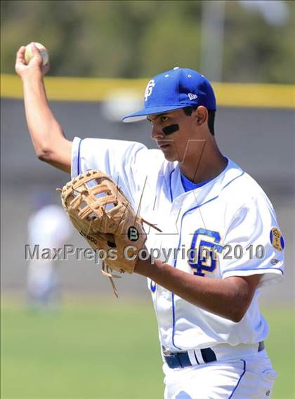 Thumbnail 3 in Point Loma vs Grossmont (CIF SDS D2 Playoffs) photogallery.