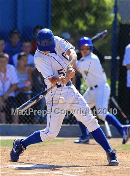 Thumbnail 3 in Point Loma vs Grossmont (CIF SDS D2 Playoffs) photogallery.