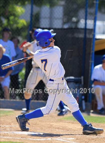 Thumbnail 3 in Point Loma vs Grossmont (CIF SDS D2 Playoffs) photogallery.
