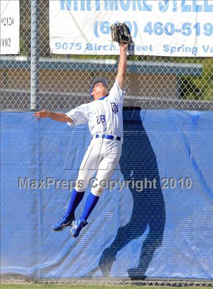 Thumbnail 2 in Point Loma vs Grossmont (CIF SDS D2 Playoffs) photogallery.