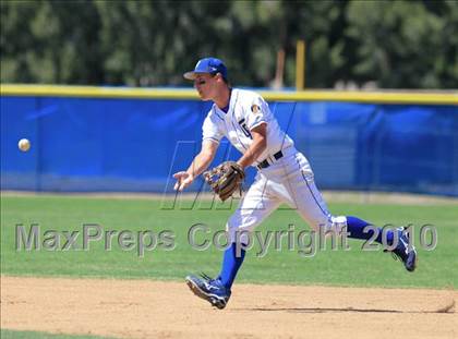 Thumbnail 3 in Point Loma vs Grossmont (CIF SDS D2 Playoffs) photogallery.