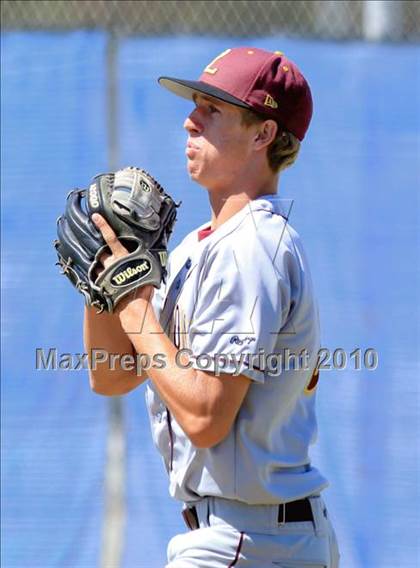 Thumbnail 3 in Point Loma vs Grossmont (CIF SDS D2 Playoffs) photogallery.