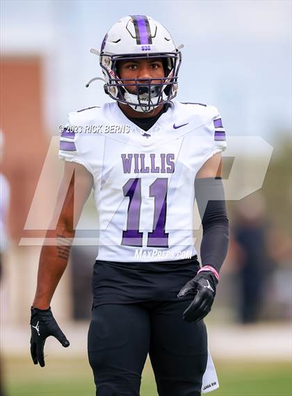 Thumbnail 2 in The Woodlands vs Willis photogallery.