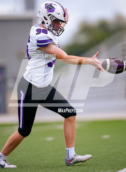 Thumbnail 2 in The Woodlands vs Willis photogallery.