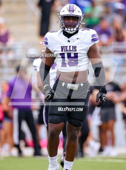 Thumbnail 3 in The Woodlands vs Willis photogallery.